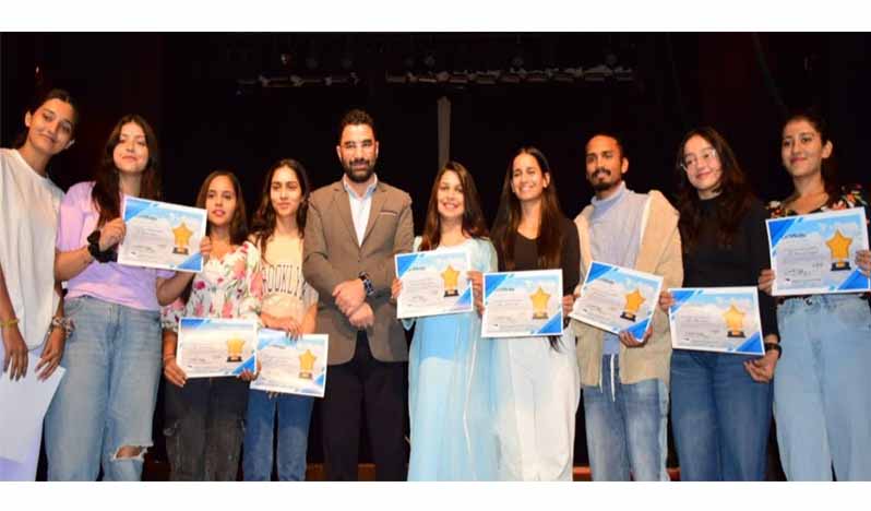 Dr. Abid felicitates JKAACL artists at Tagore Hall
