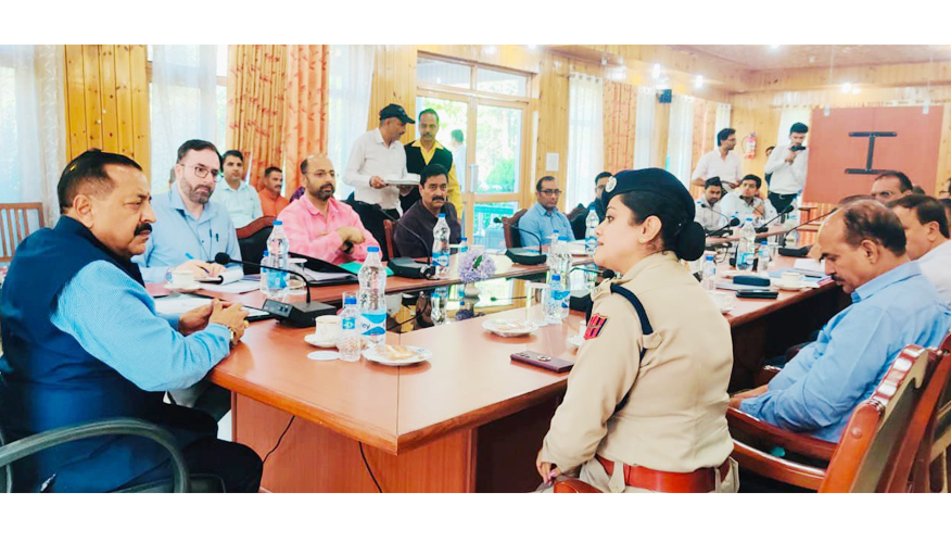 Dr.Jitendra Singh reviews AmarnathYatra- 2022 arrangements with District Adm at Ramban in J&K