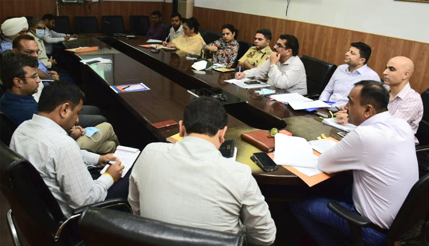 Div Com Jammu reviews measures to curb drug abuse, narcotic peddling in districts