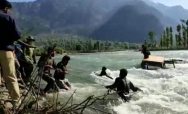 Army saves 2 persons from drowning in Kashmir