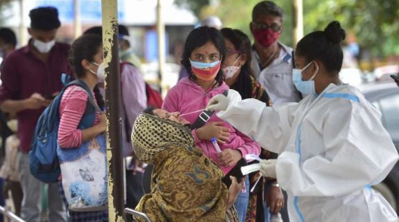 India logs 39,742 new COVID cases, 535 deaths in past 24 hours; active cases now at 4,08,212