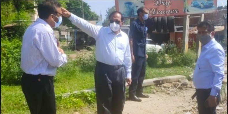 Advisor Bhatnagar conducts extensive tour of Jammu city