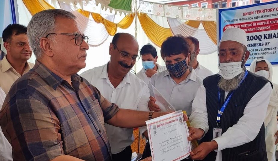 Solutions should come from farmers, department is ready to lend the helping hand: Advisor Farooq Khan