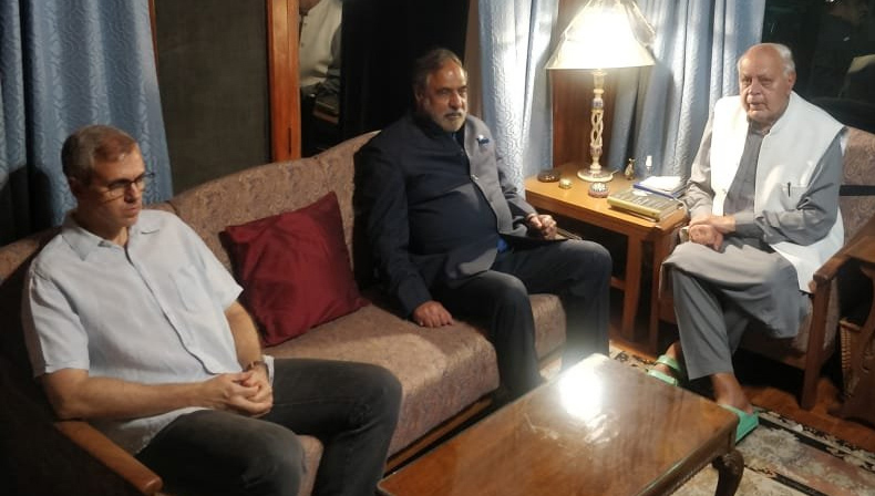 Anand Sharma discusses full statehood with Farooq, Omar Abdullah