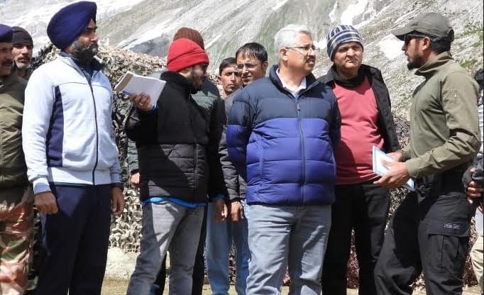 CEO SASB visits Neelgrath helipad, Holy Cave, Sheshnag Camp, inspects arrangements