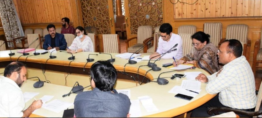 Full year insurance cover of Rs 5 lac for Horses, ponies for providing services in Amarnathji Yatra: Div Com