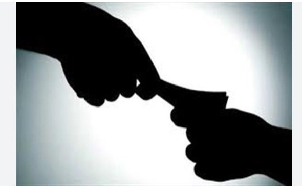 ACB arrests a revenue officials for accepting bribe in J&K