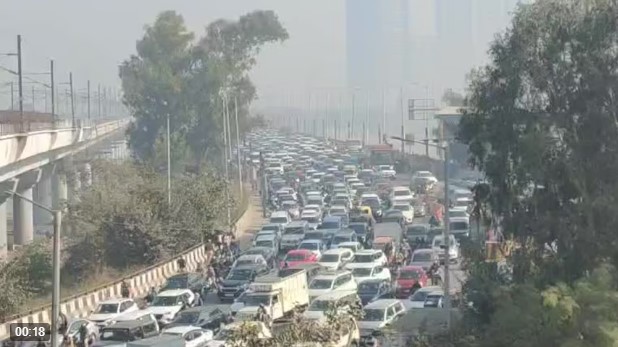 Massive jams at Delhi-Noida borders as UP farmers march to Parliament