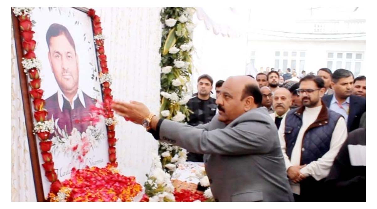 Dy CM pays tributes to Madan Lal Sharma