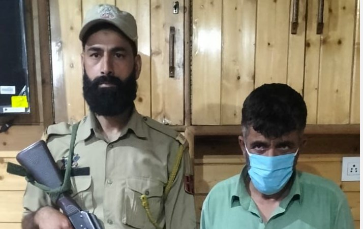 Man impersonating DySP, SI arrested in Baramulla
