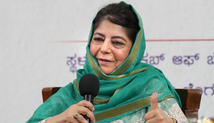 Unlike BJP, Nehru would unfurl Tricolour in Srinagar without security cover: Mehbooba Mufti