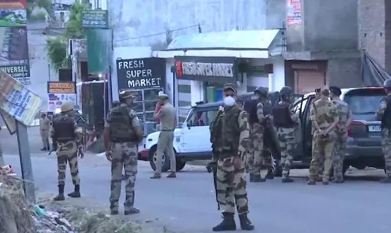 Terrorists attack bus carrying CISF personnel; ASI martyred in line of duty, 2 Terrorists Killed