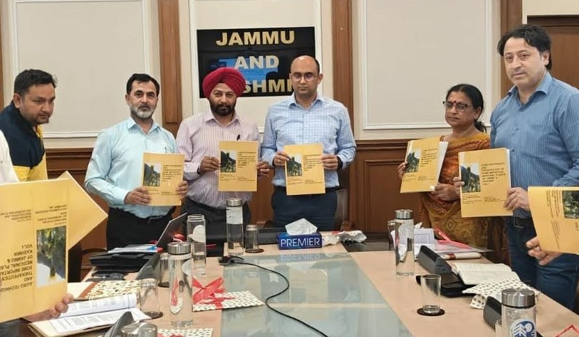J&K Waqf Board Issues Guidelines For Reformative Measures For Its Schools