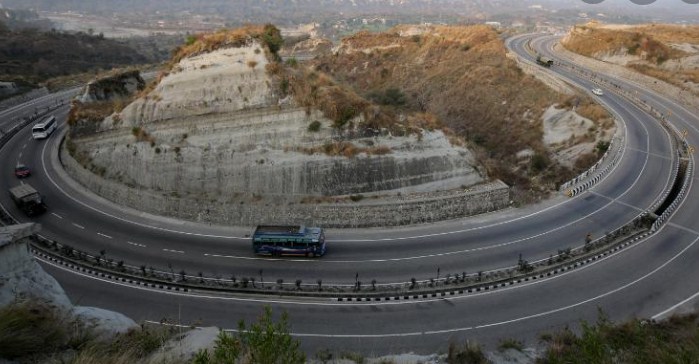 No traffic movement on Jammu-Srinagar highway today