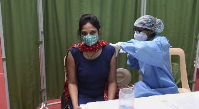 India logs 41,506 new COVID cases, 895 deaths in past 24 hours