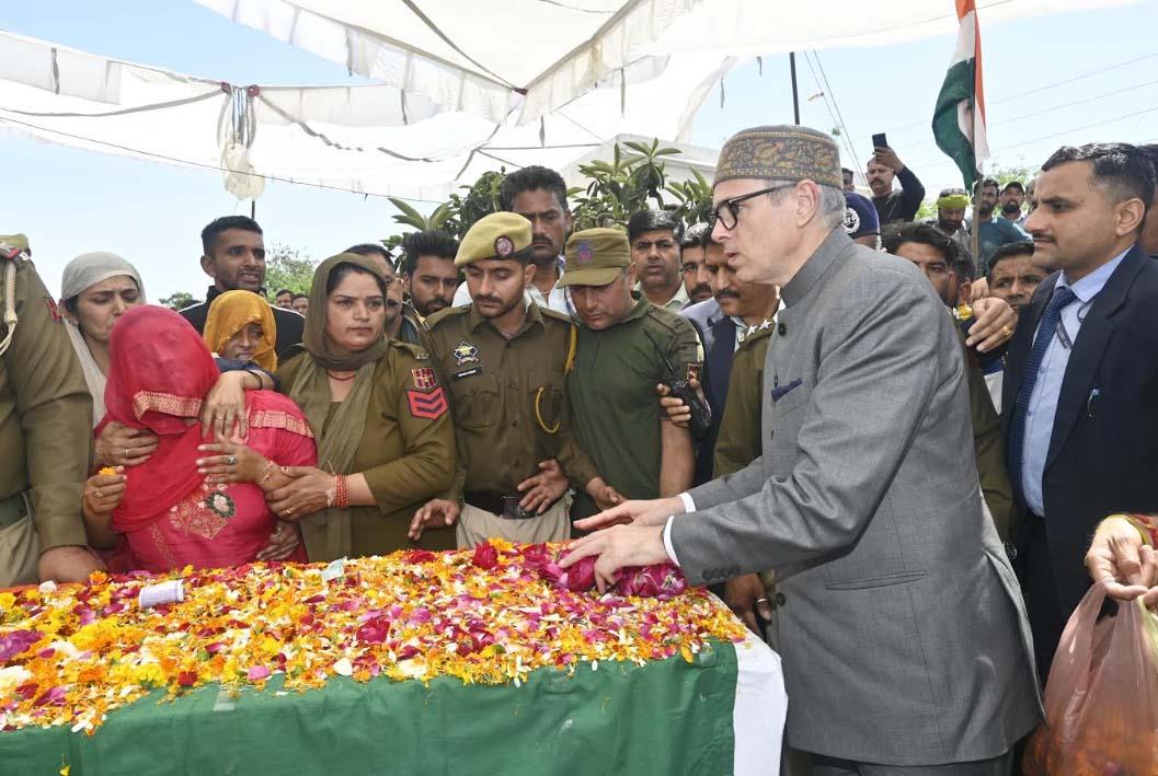 CM Omar Abdullah pays homage to Kathua encounter martyrs, stands in solidarity with families