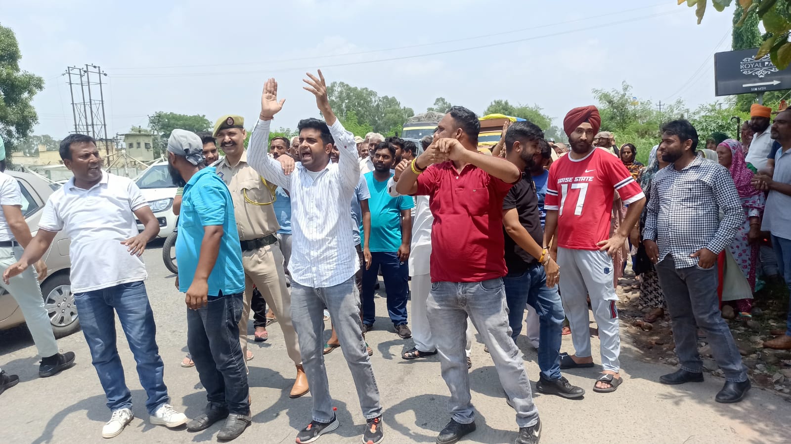 Youth Congress stages protest against installation of Smart Meters in Jammu