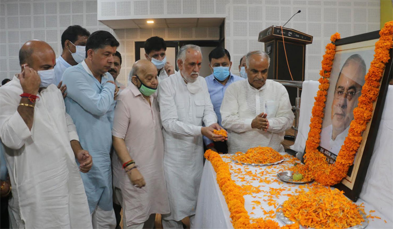 J&K BJP pays tributes to Arun Jaitley on his 2nd Death Anniversary