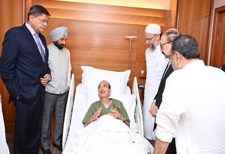 Former J&K CM Ghulam Nabi Azad hospitalised amid all-party delegation visit
