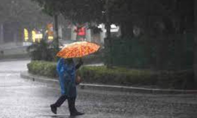 Rains in J&K bring down temperature; to continue till 9th July