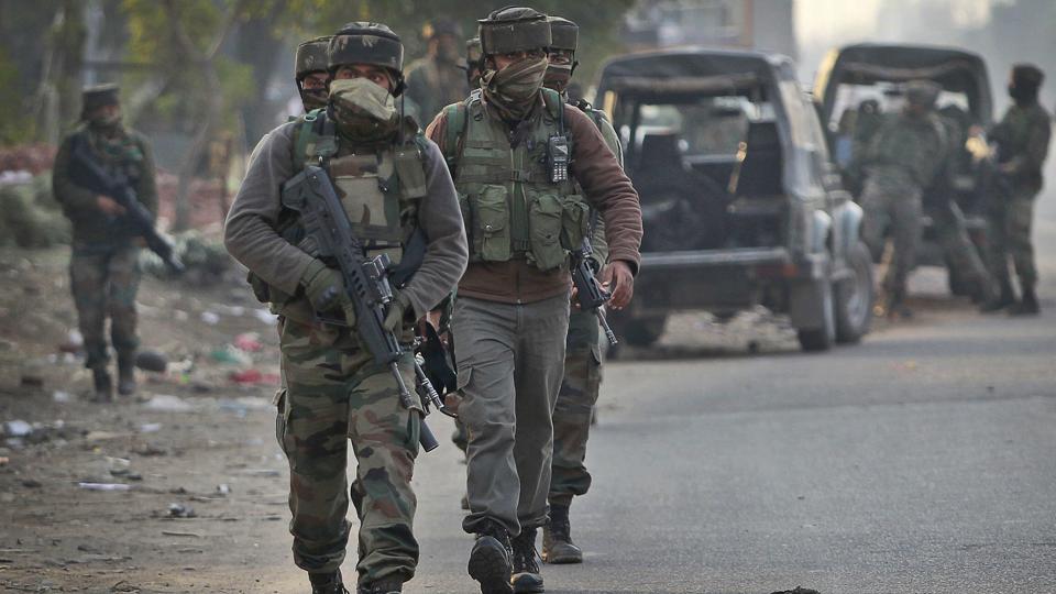 Eight civilians Injured in Pulwama grenade attack 