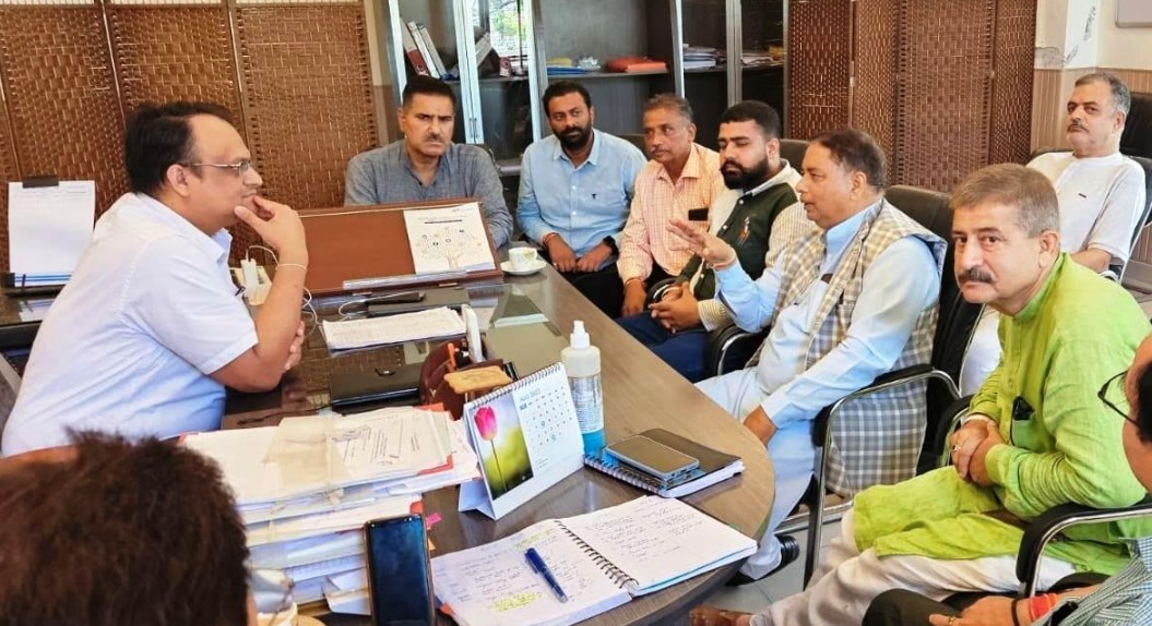 Sat raises issues of Public concerns with MD JPDCL