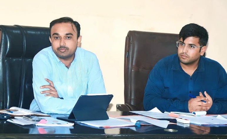 Div Com reviews working of Revenue Department in Samba District