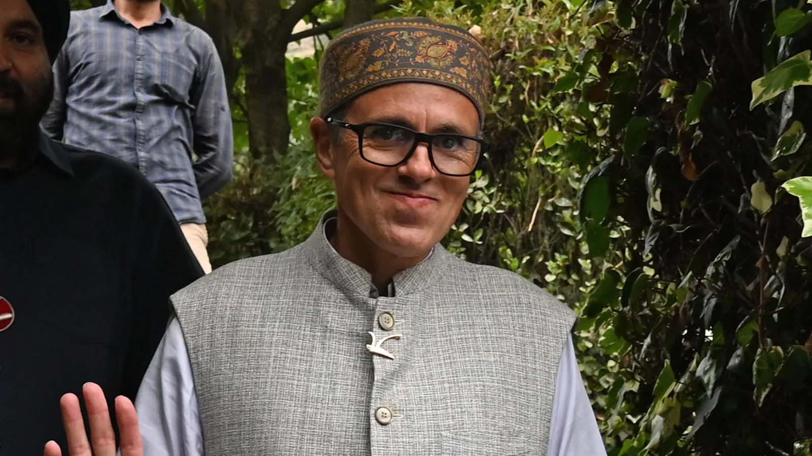 Lt Governor chairs a high-level meeting to review the developmental scenario in Budgam