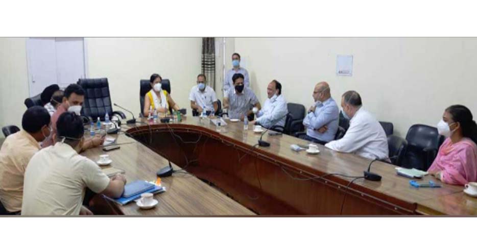 Director AIIMS Jammu meets Principal GMC Dr Sudhan