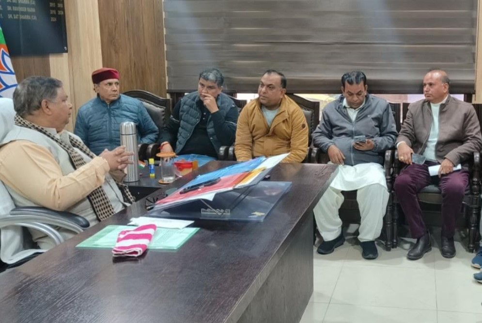 All District Commissioners and Administration officials should focus on saturation of Individual Forest Rights: LG Sinha