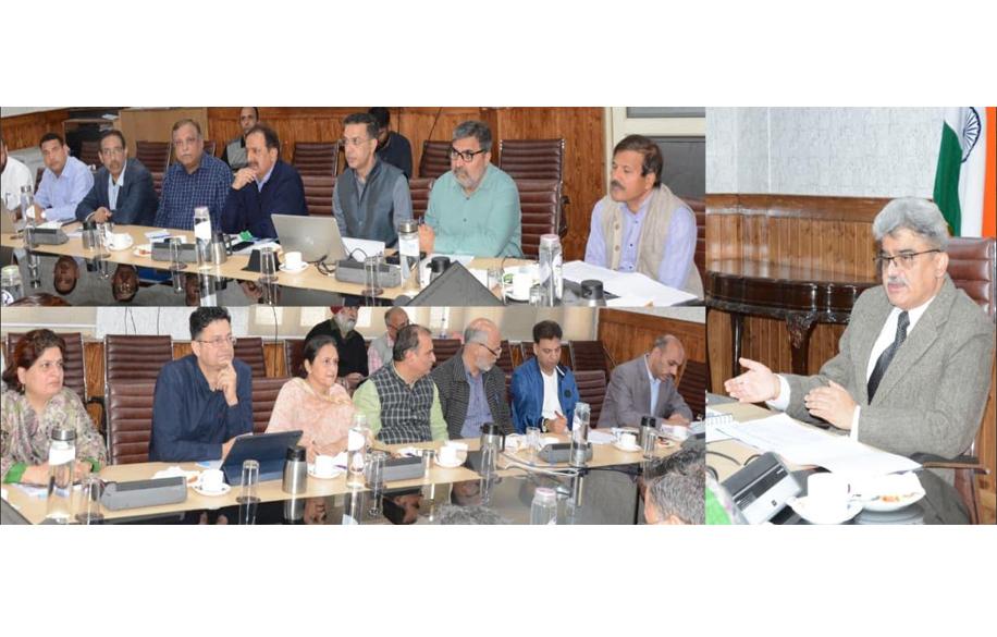 CS Dulloo reviews progress on solarization of houses & govt buildings in J&K
