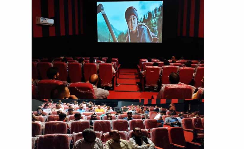 Shahrukh Khan’s movie ‘Jawan’ screened at Cinema Hall Handwara