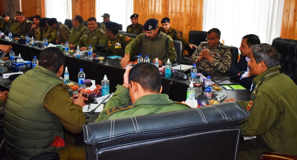 Ensure zero-tolerance towards terrorism, narcotics smuggling: J&K DGP to officers