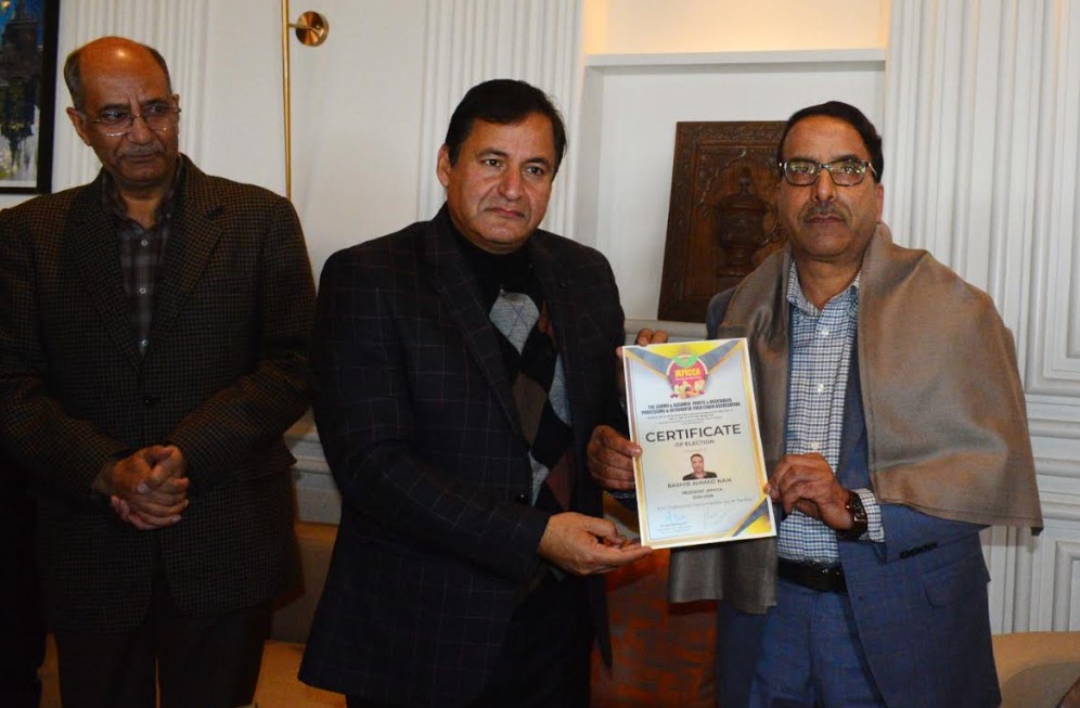 Govt committed towards Horticulture promotion, growers welfare: Javid Dar