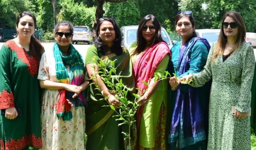 J&K IASOWA organises awareness prog on environmental issues, SUP free habitations