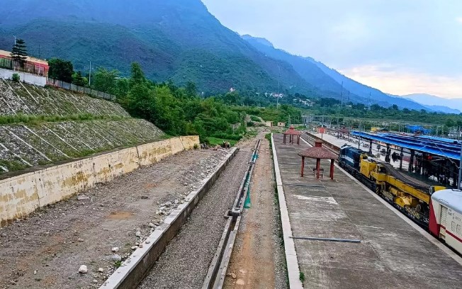 Northern Railways widens ambit in Kashmir as train set to reach Bla’s Uri