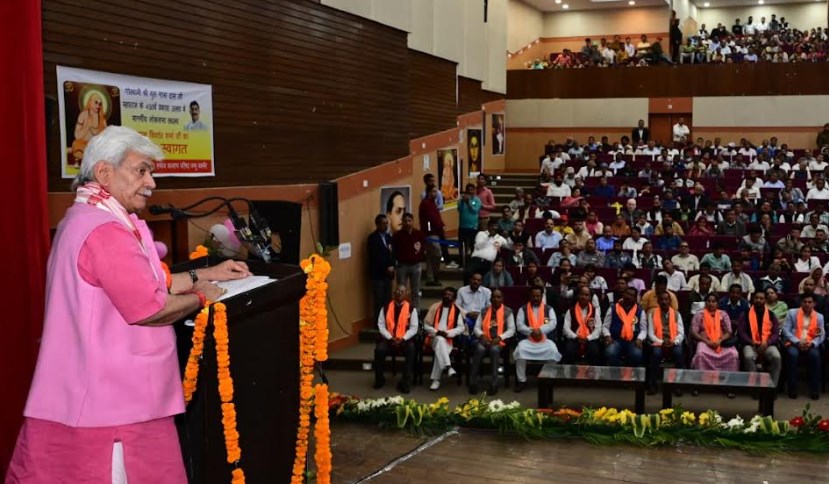 Let all of us together take a pledge that we shall dedicate ourselves to ensure peace, prosperity and social harmony: LG Sinha
