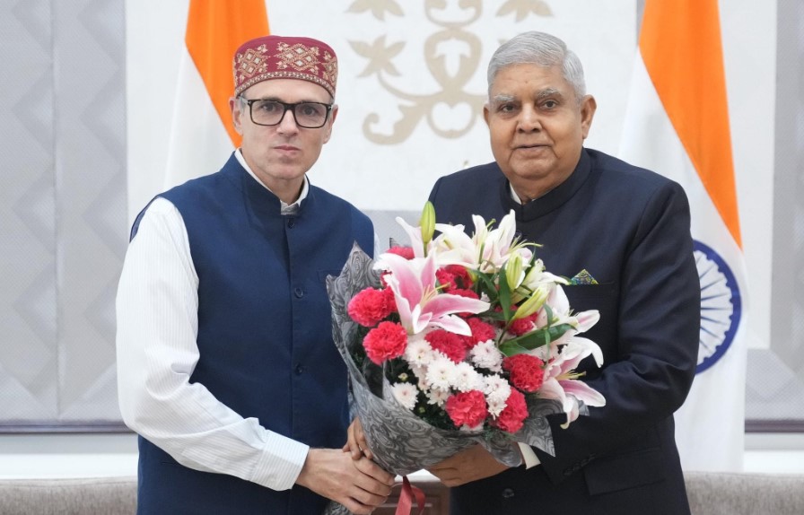 CM Omar Abdullah Calls on Vice President ; likely to Meet President