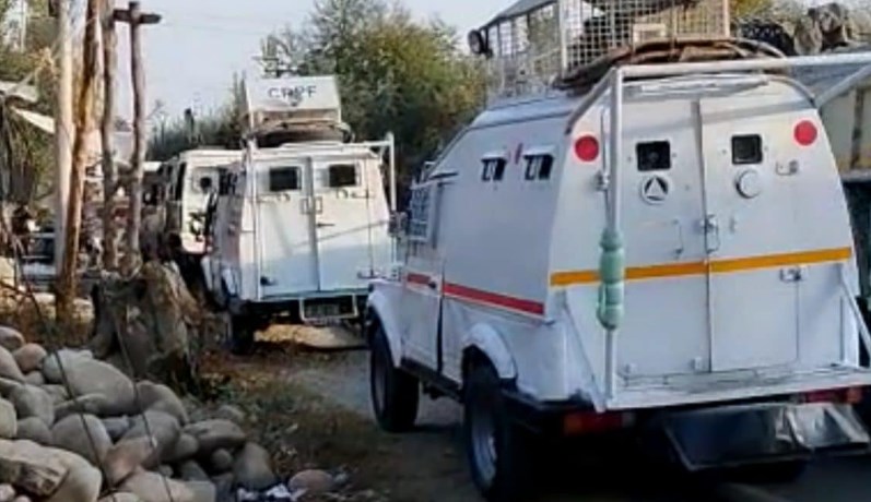 Kashmiri Pandit’s Killing: SIA raids underway in Pulwama village