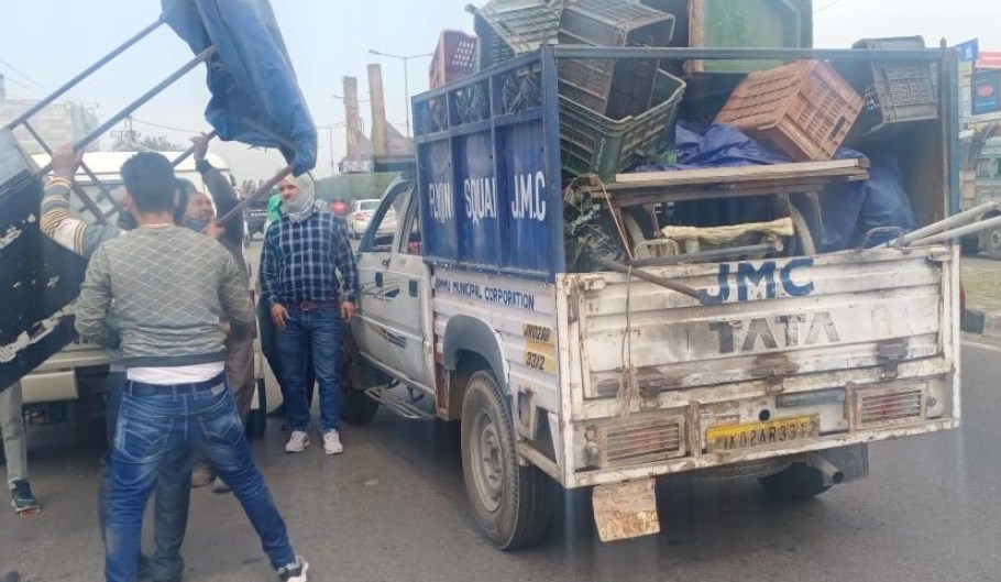 Joint anti encroachment drive by JMC and  Traffic Police