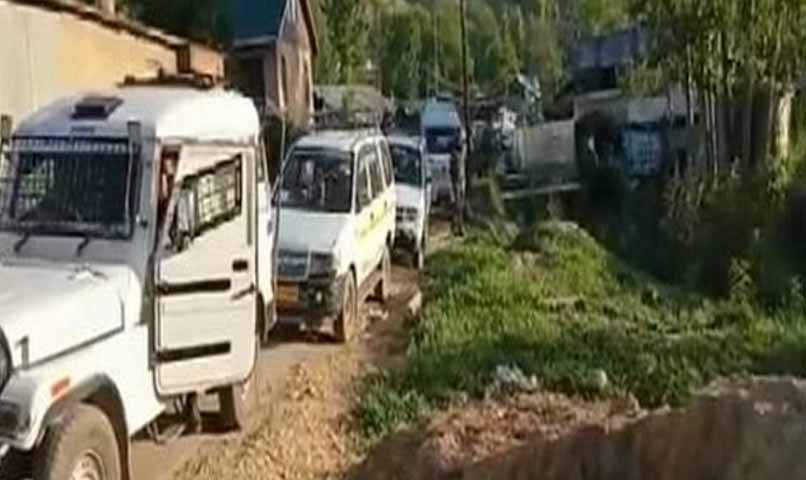 NIA conducts searches at many locations in Kashmir in terror-related case