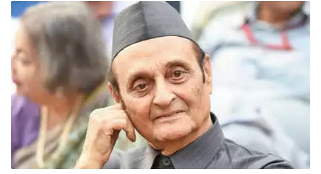 PM's meeting with J&K leaders 'positive' step; Centre must restore statehood before elections: Karan Singh