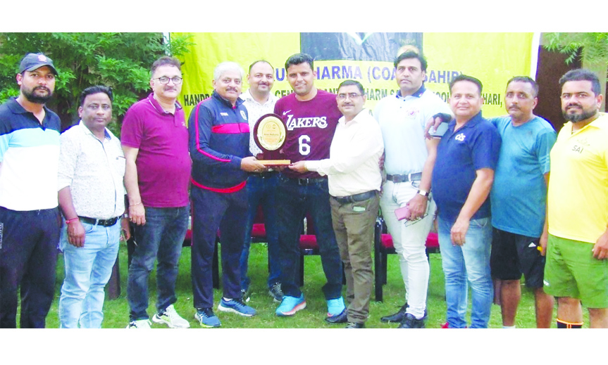 Arun sharma sports trust honours international football player