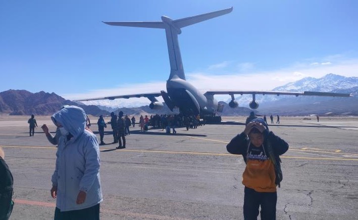 275 stranded passengers airlifted between J&K and Ladakh