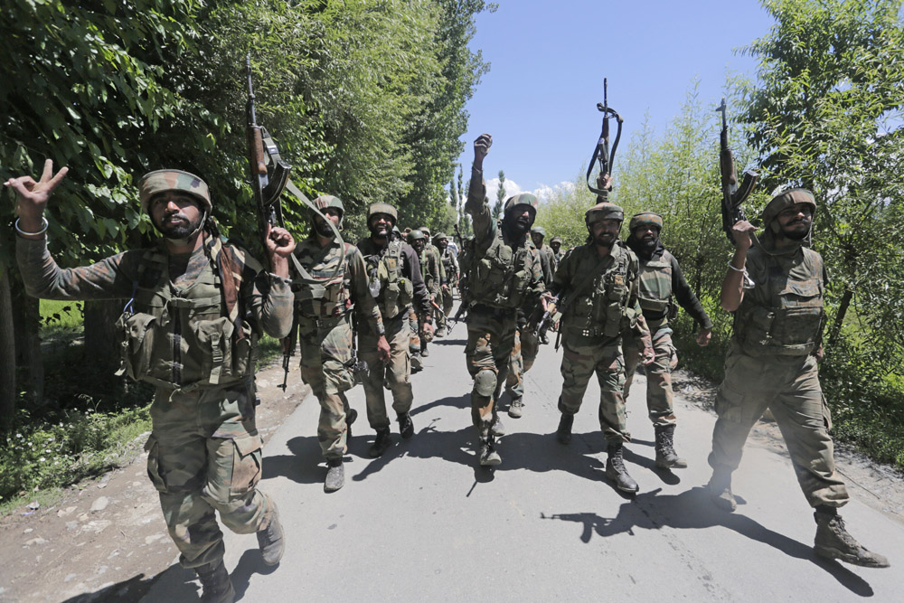 Anantnag Encounter: Top Jaish Commander behind killing of 5 CRPF Jawans and SHO Arshid eliminated 