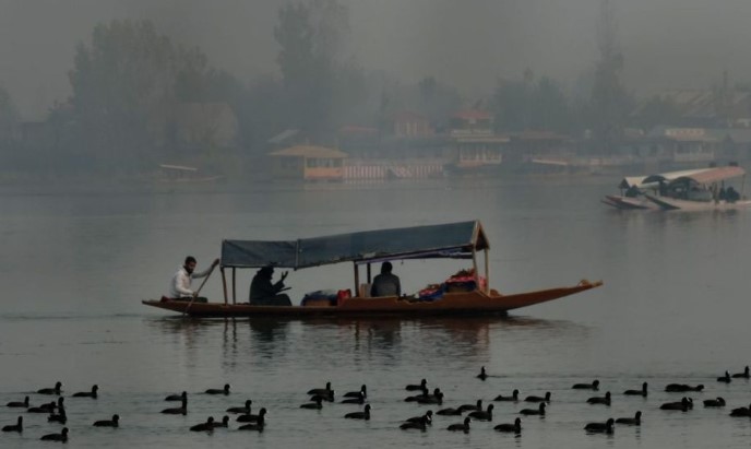 Feeble winter sun battles clouds as J&K reels under dry cold weather