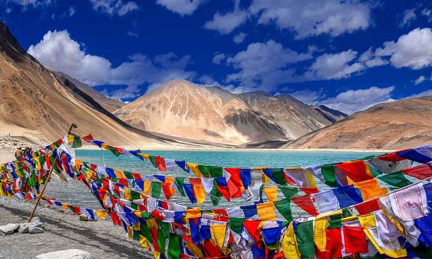 Ladakh records 4.60 lakh tourists till September, surpasses 2025 footfall