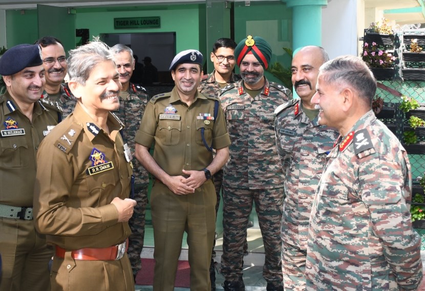 Lt Gen Upendra Dwivedi interacted with DGP R.R Swain