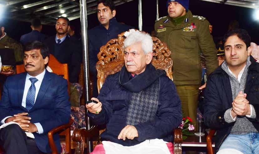 Lt Governor inaugurates Aerator cum Dancing Fountains in Dal Lake