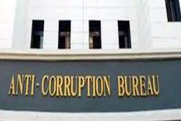 ACB traps and arrests clerck for demanding & accepting the bribe in J&K